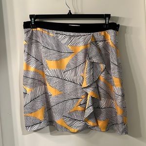 Loft skirt black white and yellow!